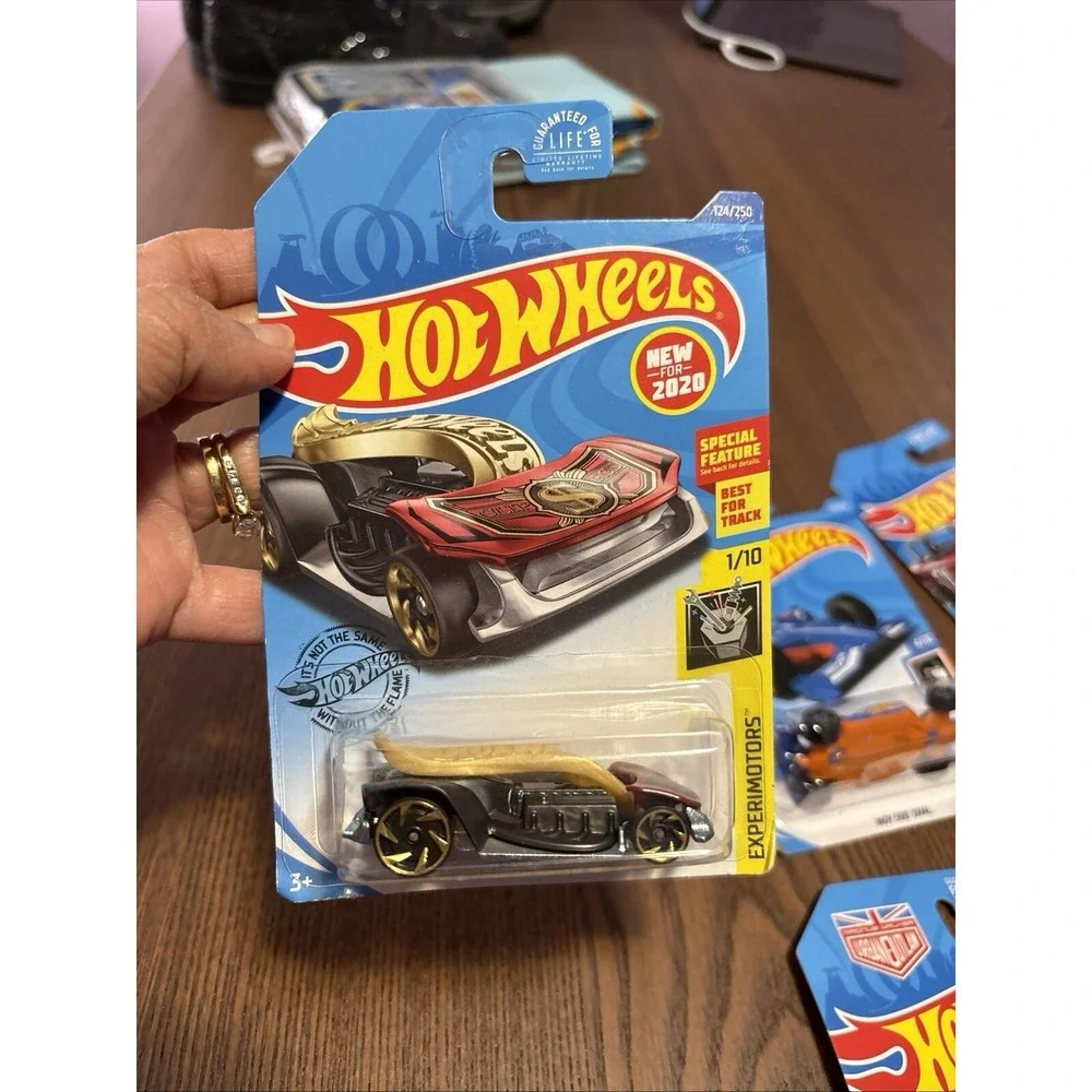 Lot of 8‎ Hot Wheels 2020-2021 New Collectible